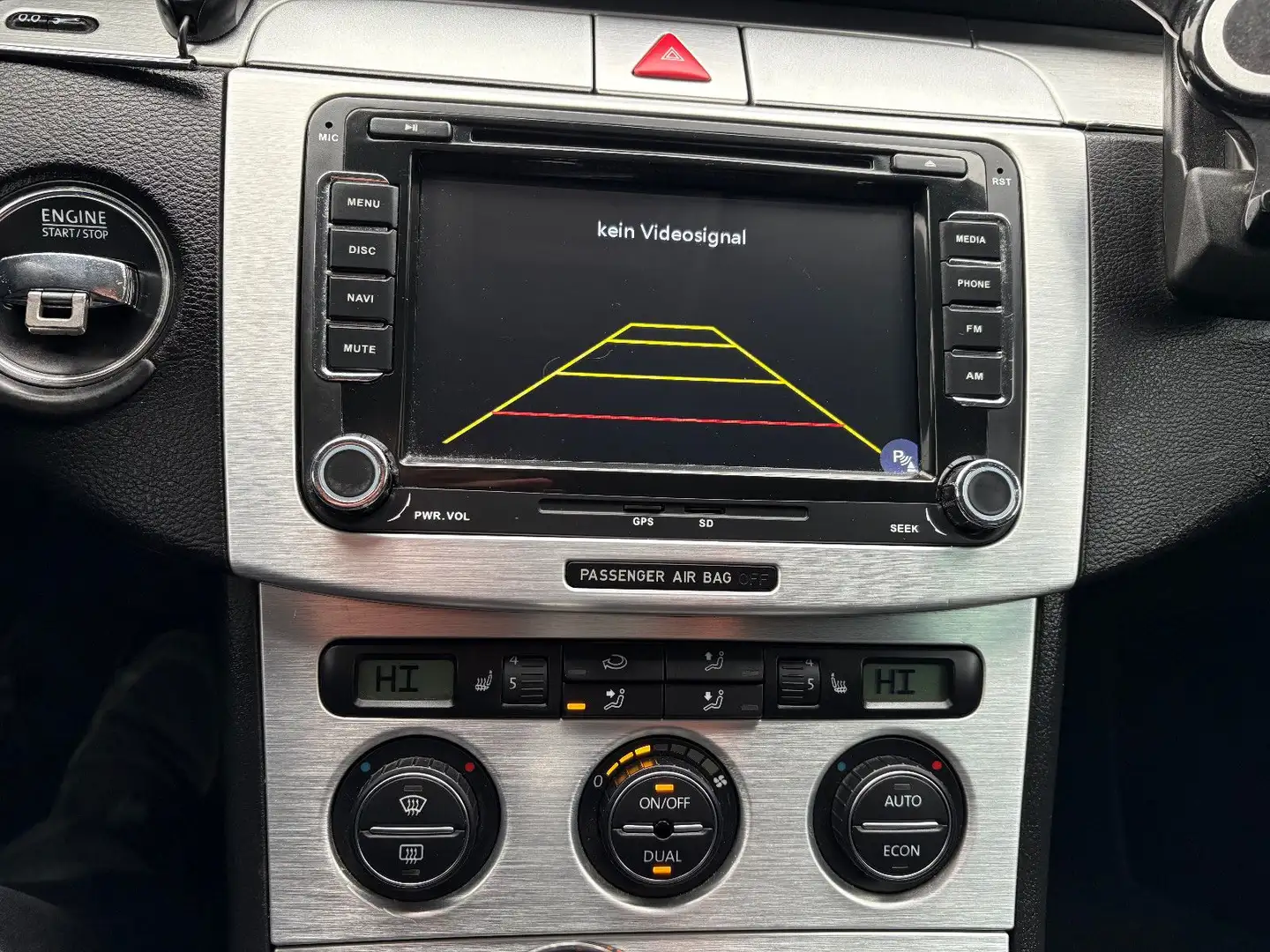 Volkswagen Passat Variant Passat 2.0 TDI Variant Highline - LEDER AHK PDC Silber - 2