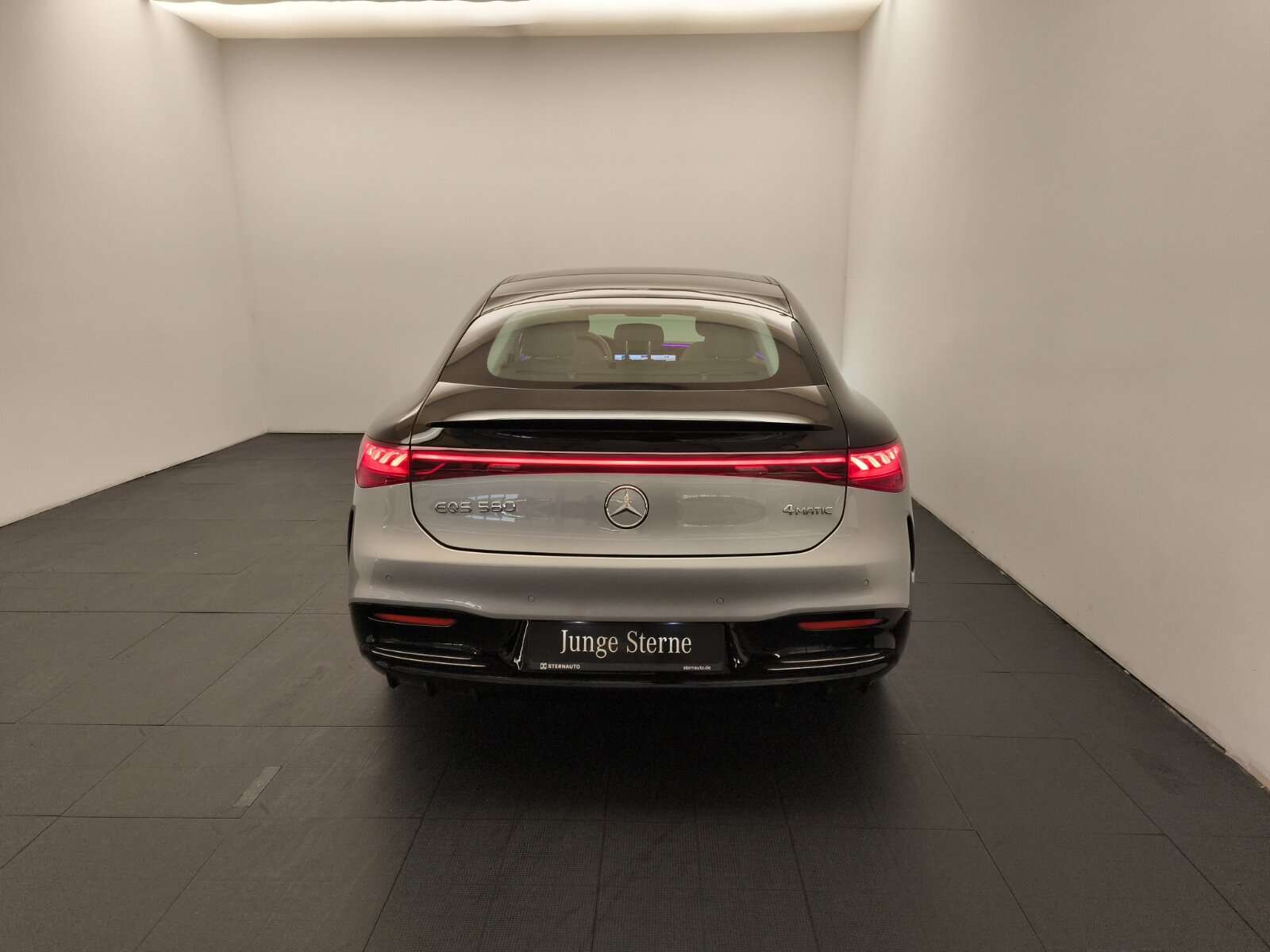 Mercedes-Benz EQS