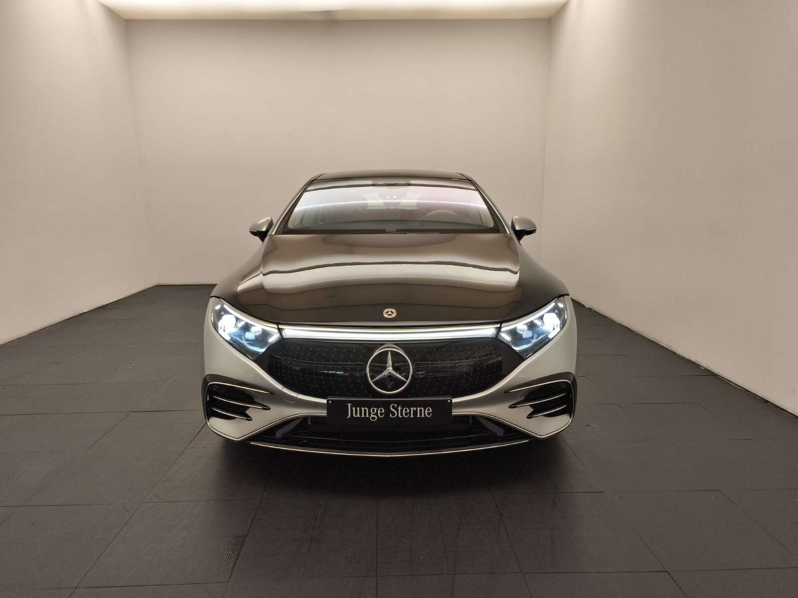 Mercedes-Benz EQS