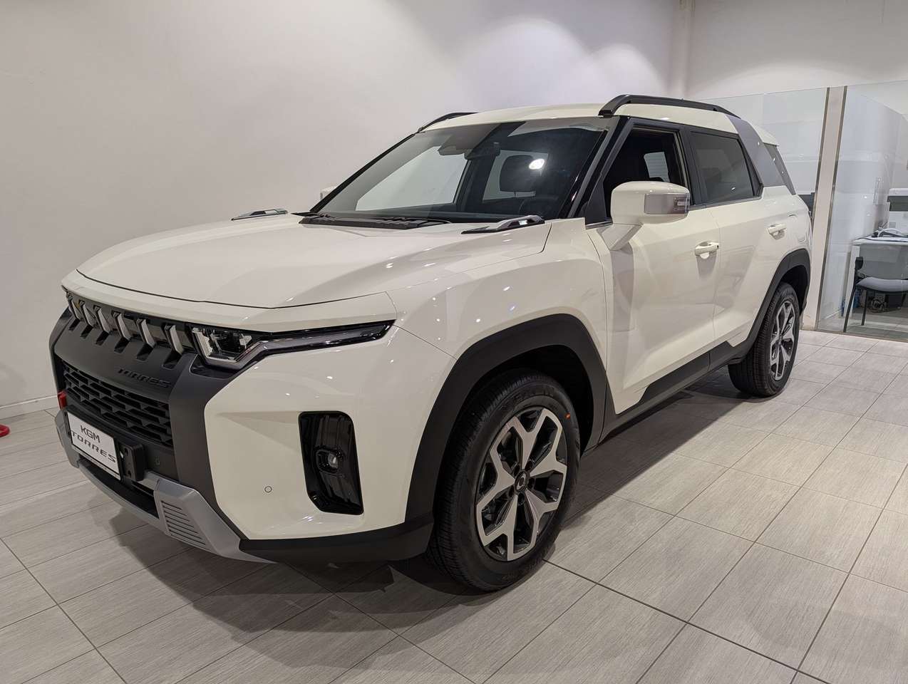 KGM Torres Dream - 2WD Cambio Automatico