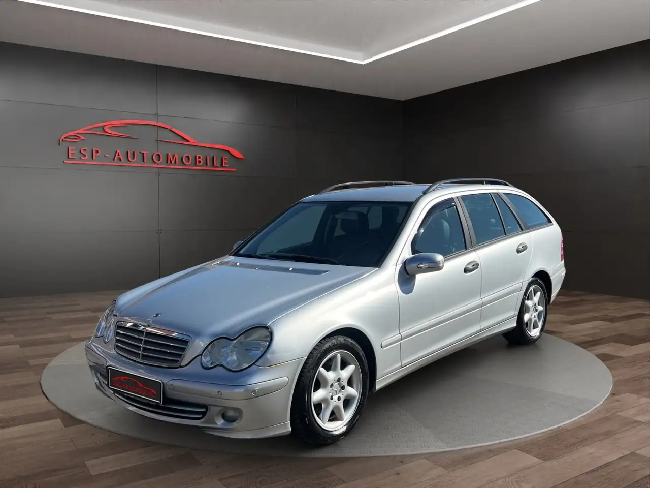 Mercedes-Benz C 230