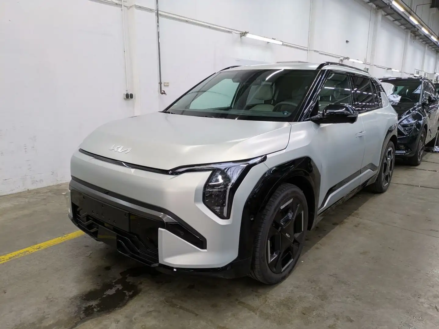 Kia EV3 EV3 GT-Line 81,4 DriveWiseParkPro Komfort HeadUp Silber - 2