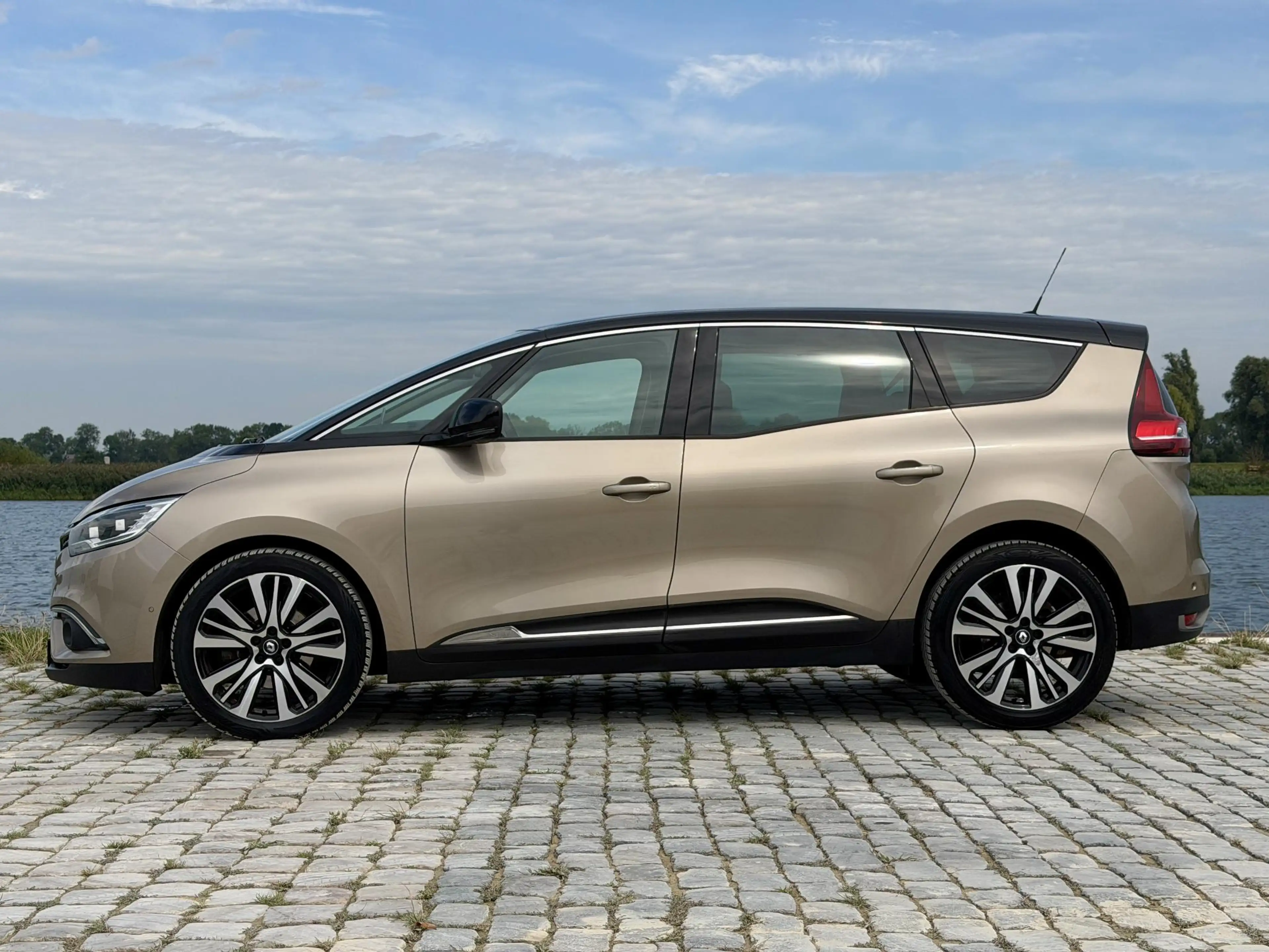 Renault Grand Scenic 1.3 TCe Initiale Paris|Nieuwe Ketting|Massage|20" — photo 9
