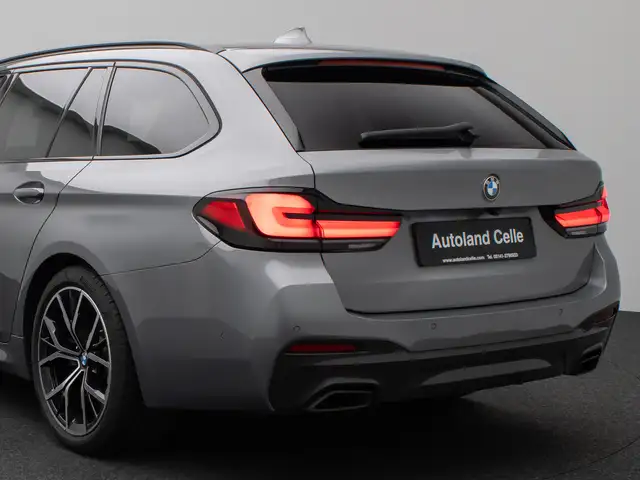 BMW 5 Series view 15