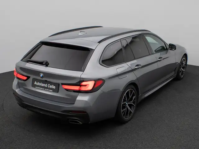 BMW 5 Series view 7