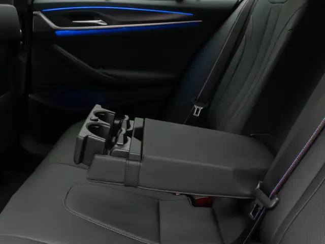BMW 5 Series view 28