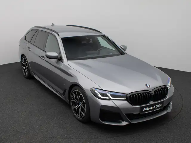 BMW 5 Series view 3