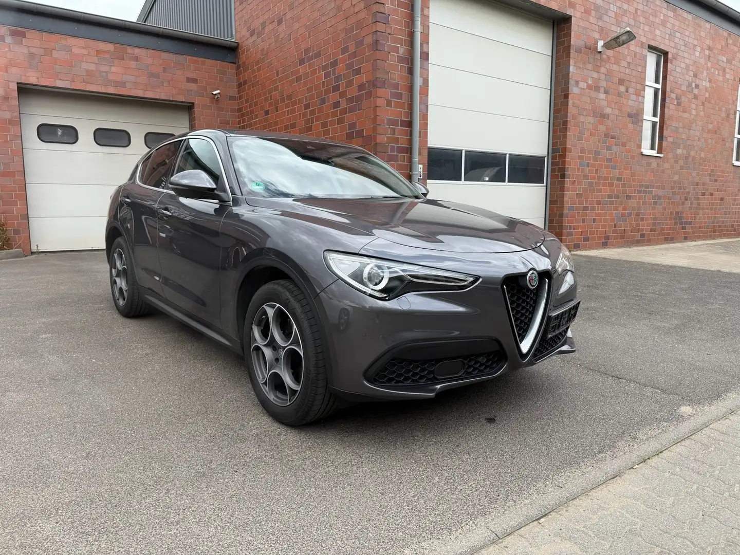 Alfa Romeo Stelvio 2.2 Super Q4 *BI-Xenon*Kamera*ACC* Grijs - 1