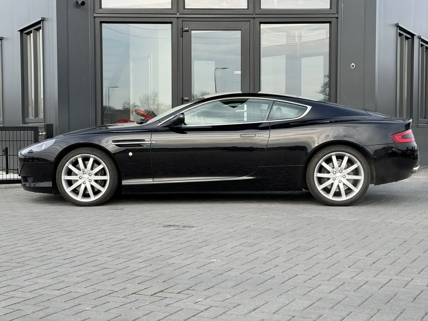 Aston Martin DB9 5.9 V12 Touchtronic 100 % Dealeronderhouden | Supe Schwarz - 2