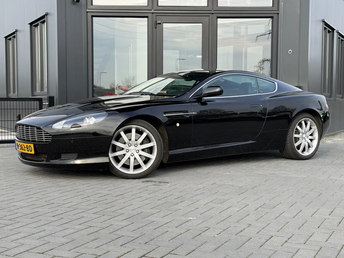 Aston Martin DB9 5.9 V12 Touchtronic 100 % Dealeronderhouden | Supe Schwarz - 1