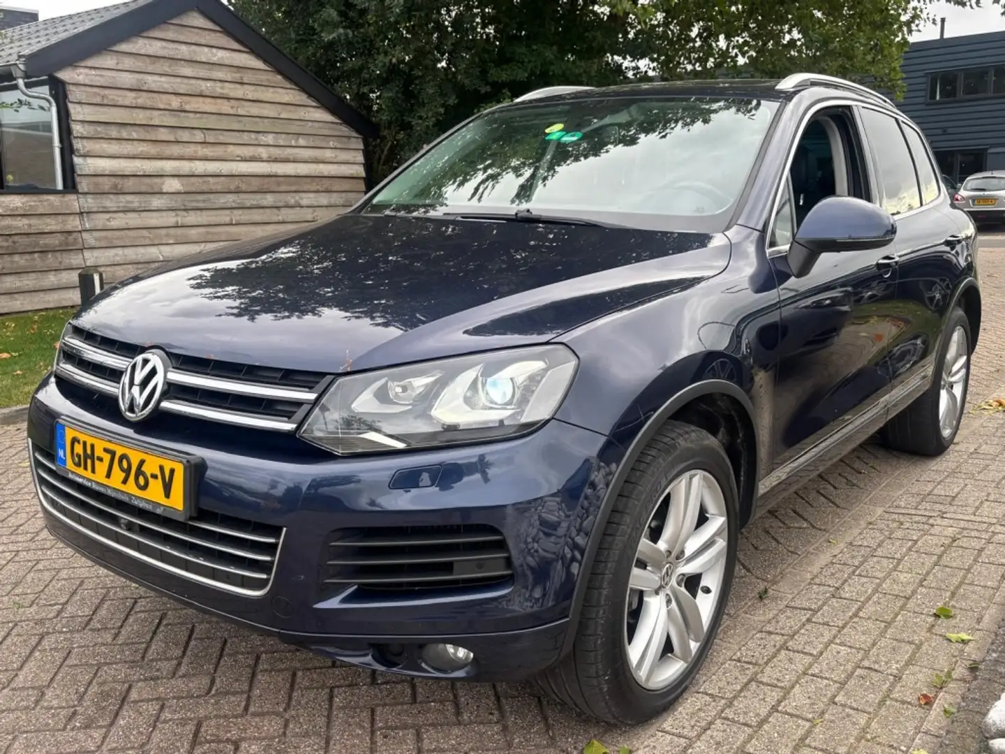 Volkswagen Touareg 3.0 TDI Highline 2011 Panorama Led Xenon Blauw - 1
