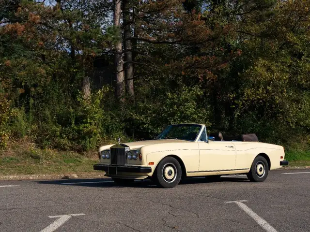 Rolls-Royce Corniche 1981 – Rolls-Royce cabriolet