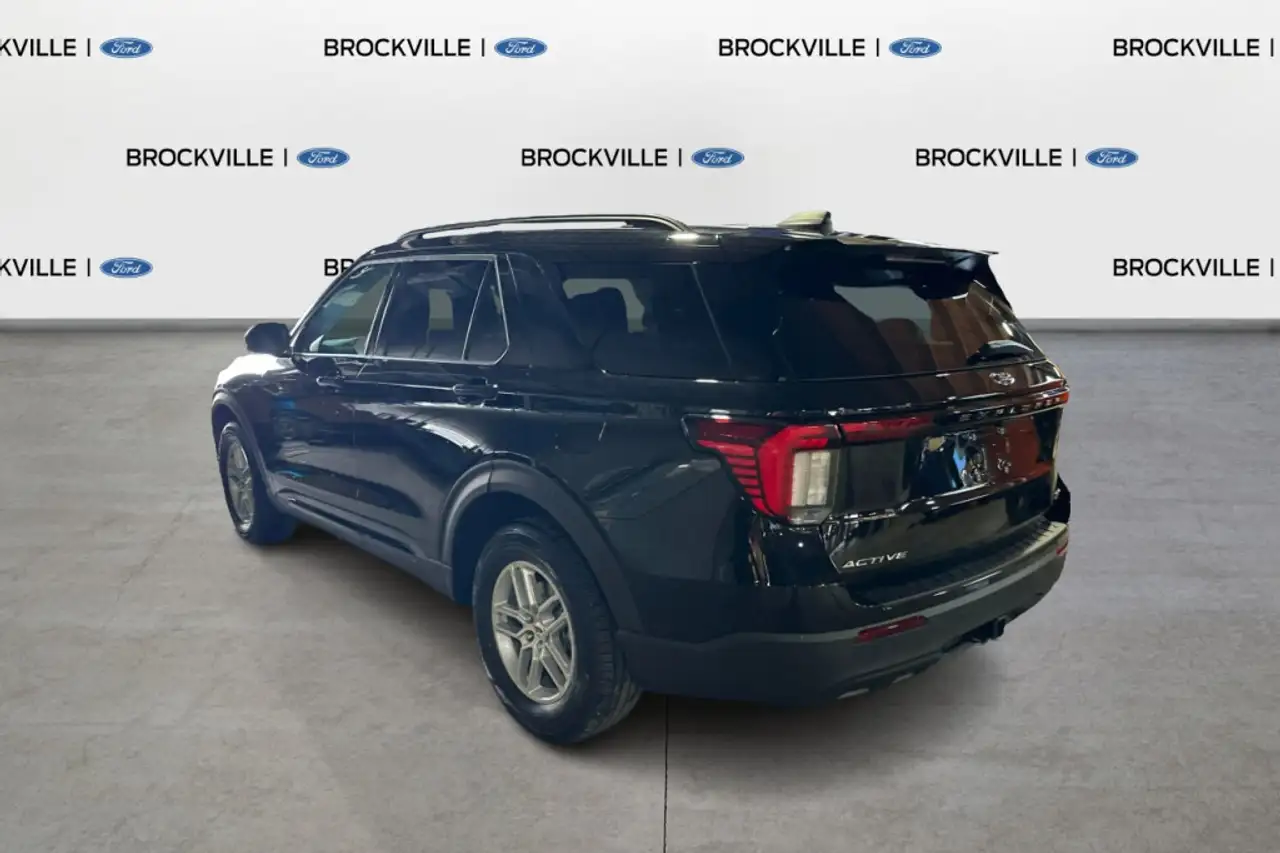 Ford Explorer photo Ford Explorer