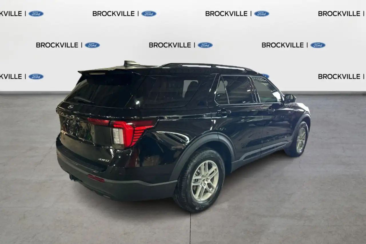 Ford Explorer photo Ford Explorer