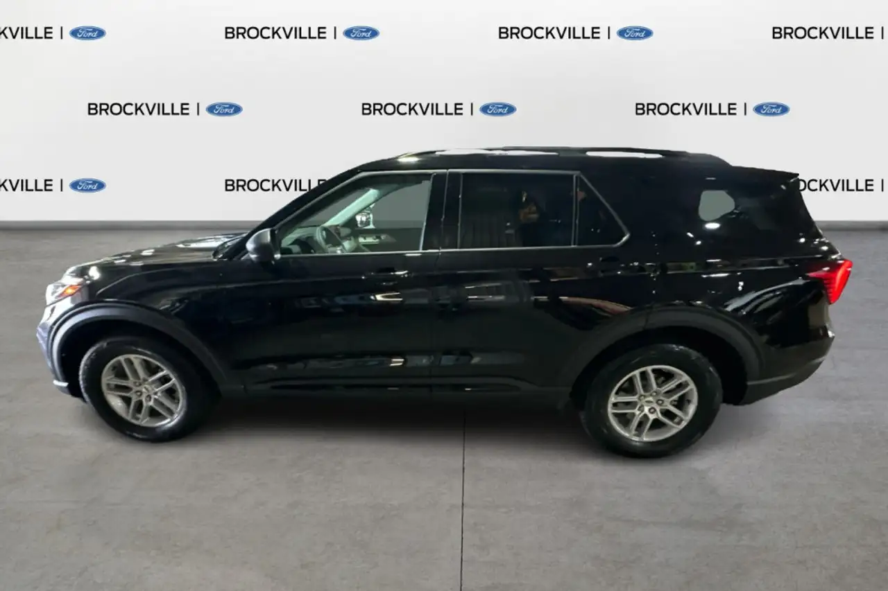 Ford Explorer photo Ford Explorer