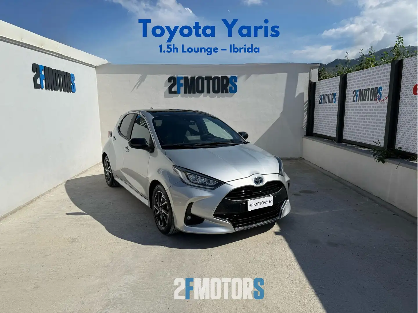 Toyota Yaris 1.5h Lounge Grigio - 1