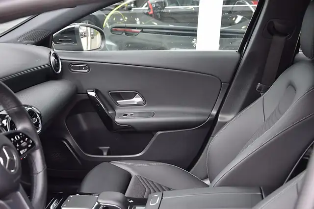 Mercedes-Benz A view 5