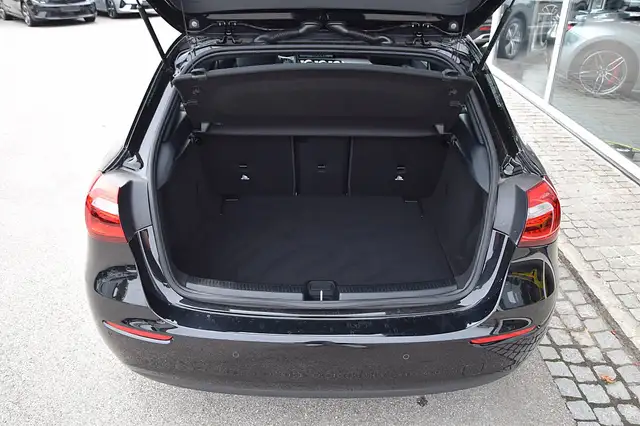Mercedes-Benz A view 15