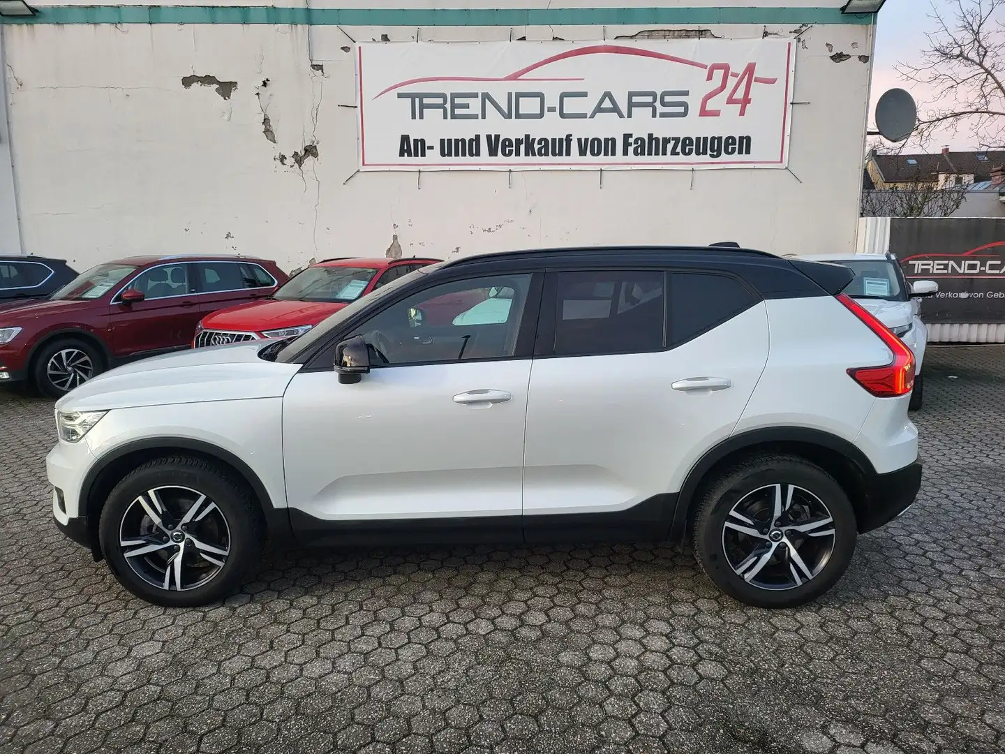 Volvo XC40 XC40 R Design 2WD*Harmann Kardon*R-Design* Weiß - 2