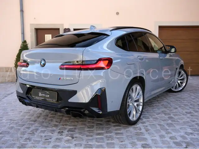 BMW X4 M view 3