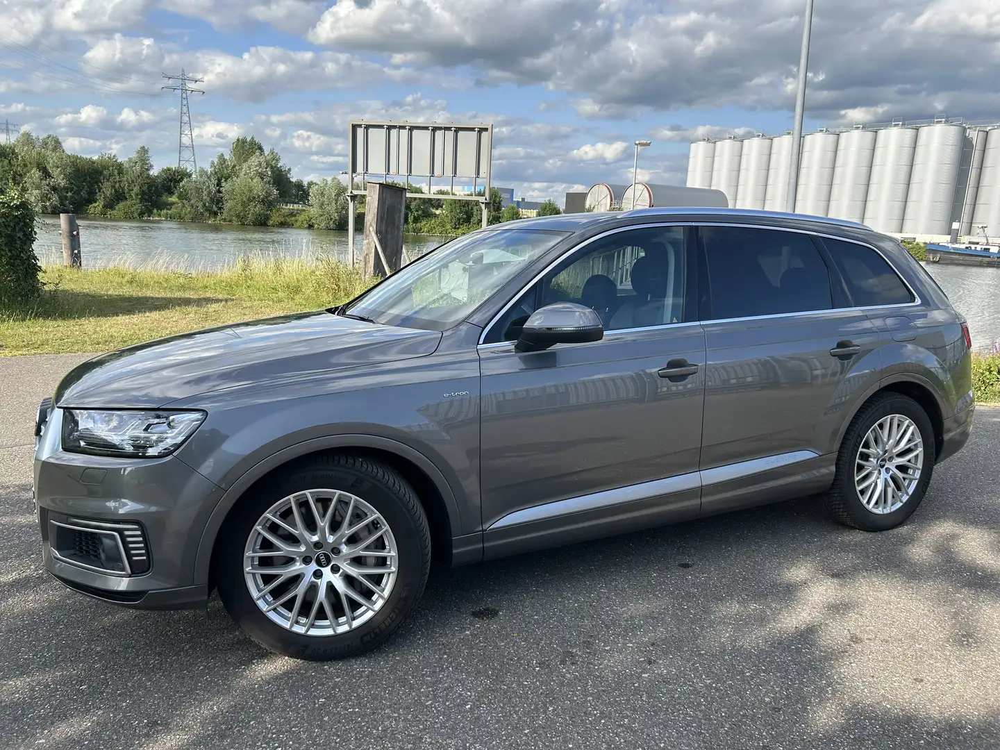 Audi Q7 3.0 TDI e-tron quattro Sport Zilver - 2