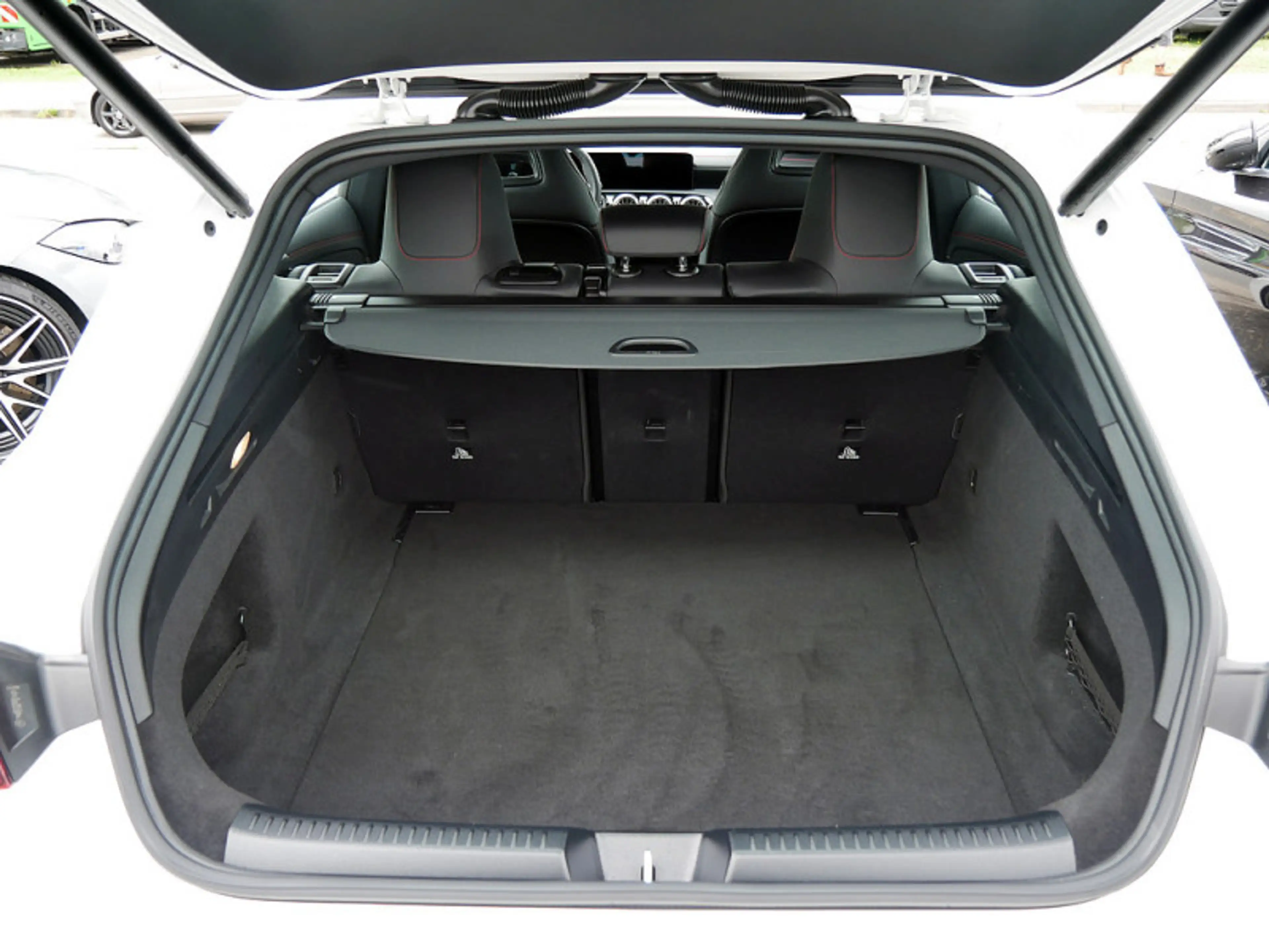 Mercedes-Benz CLA 220 d SB , AMG KAMERA SPUR PDC SHZ — photo 12