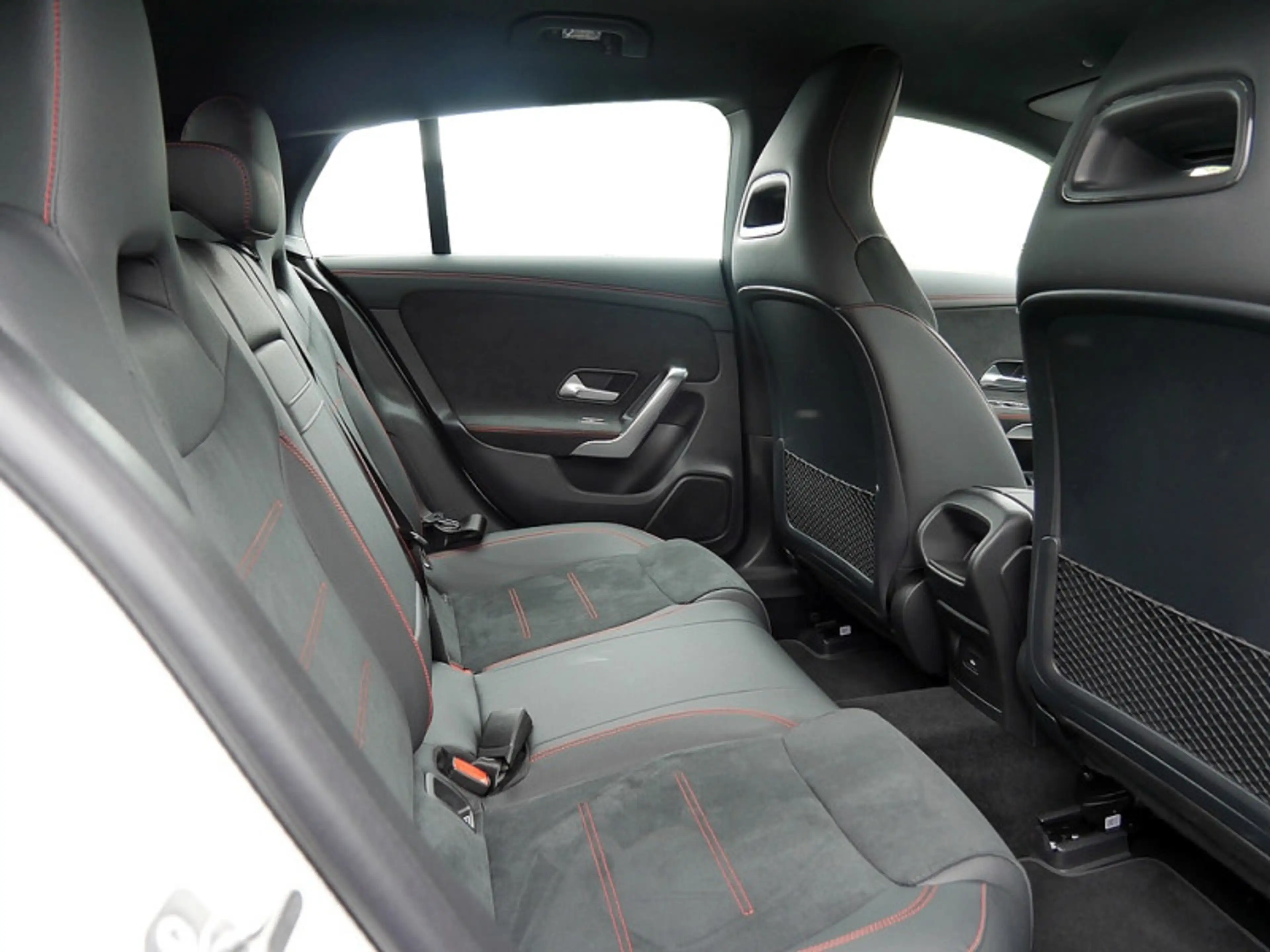 Mercedes-Benz CLA 220 d SB , AMG KAMERA SPUR PDC SHZ — photo 8