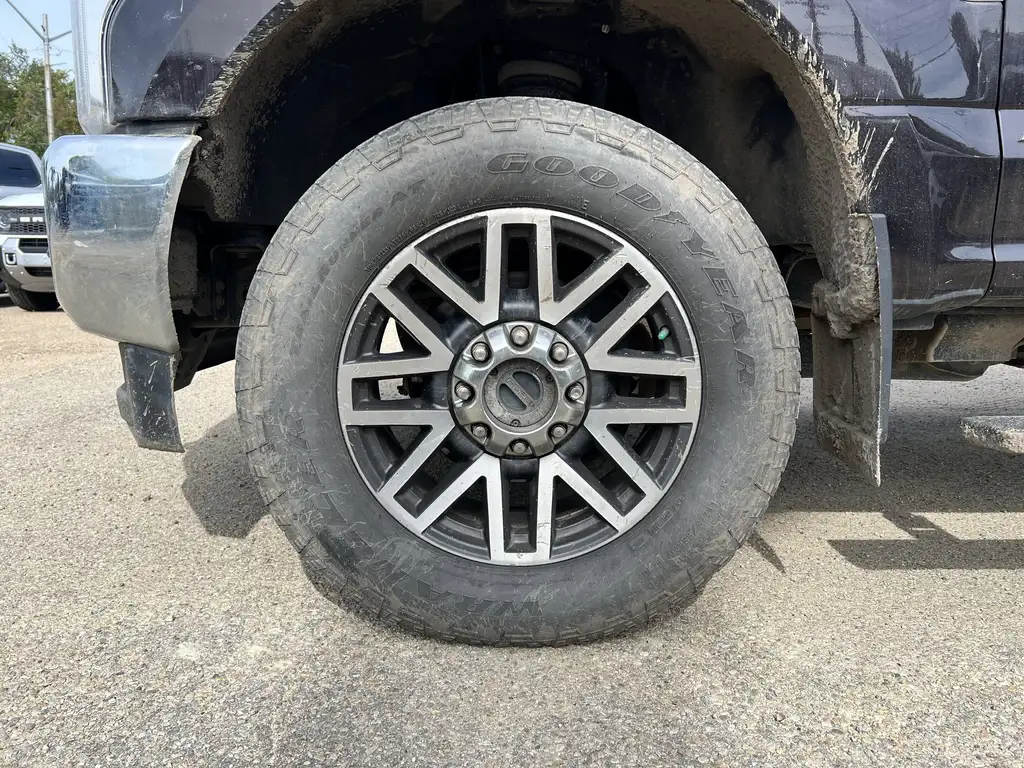 2019 Ford F-350 Super Duty Lariat Crew Cab 160 | Upfitter Switches | Climate — photo 4