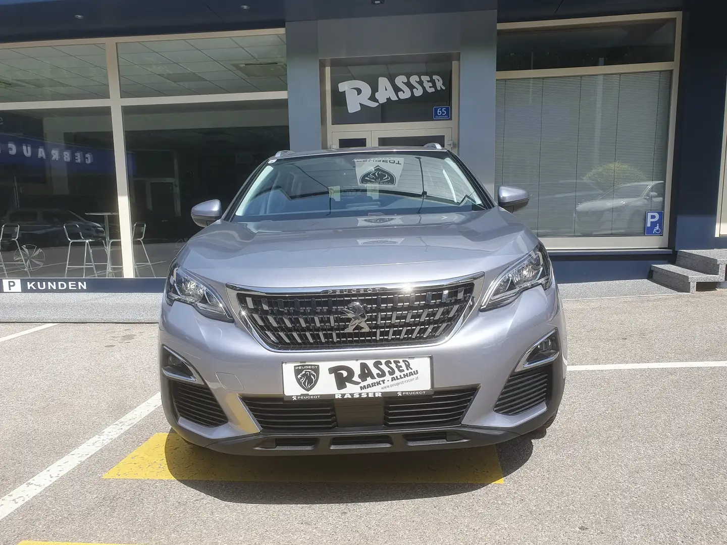 Peugeot 3008 1,6 BlueHDi 120 EcoActive Gris - 1