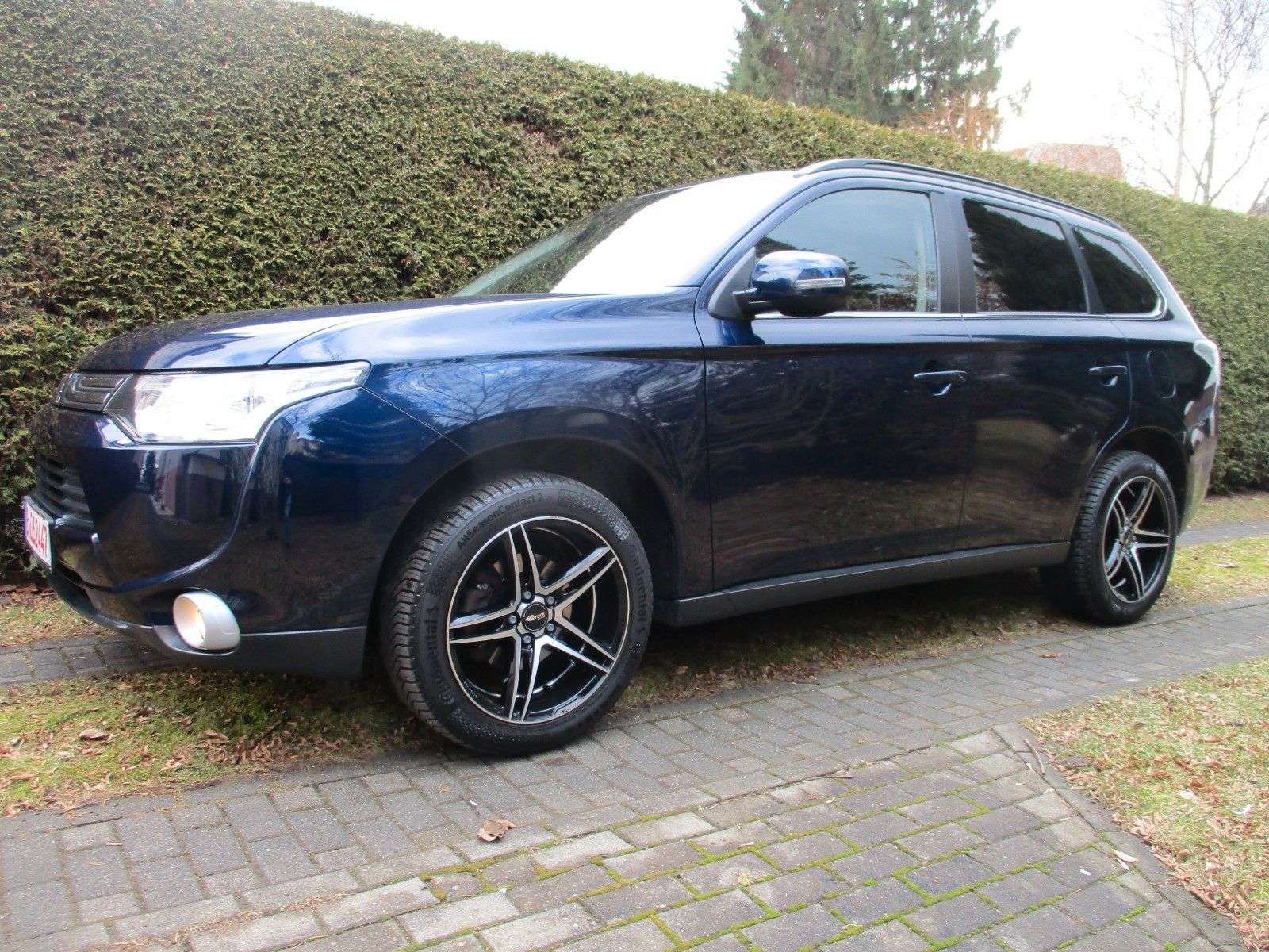 Second hand Mitsubishi Outlander 2.0