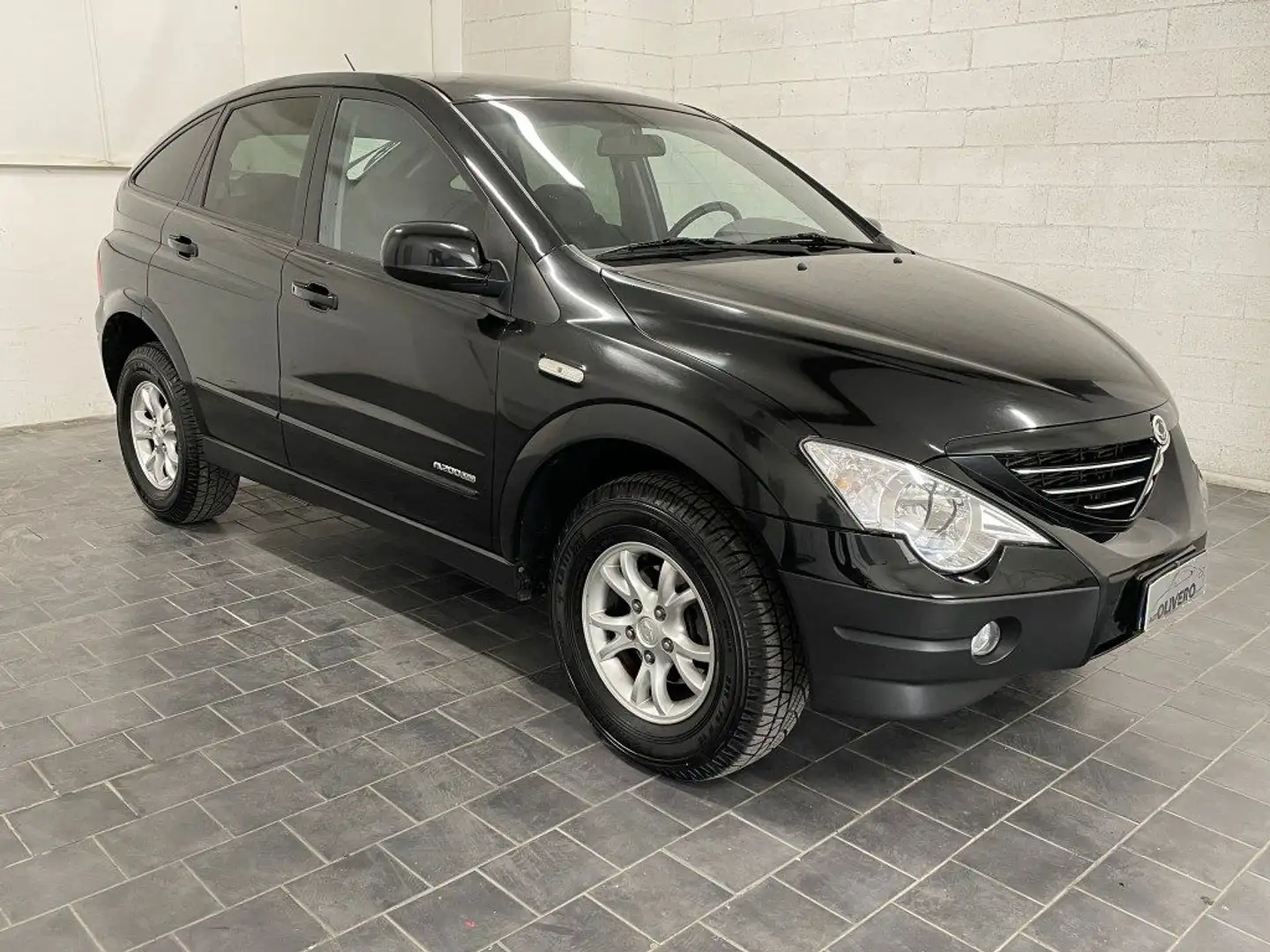 SsangYong Actyon 2.0 XDi 4WD 141cv Premium-PELLE-RIDOTTE Nero - 1