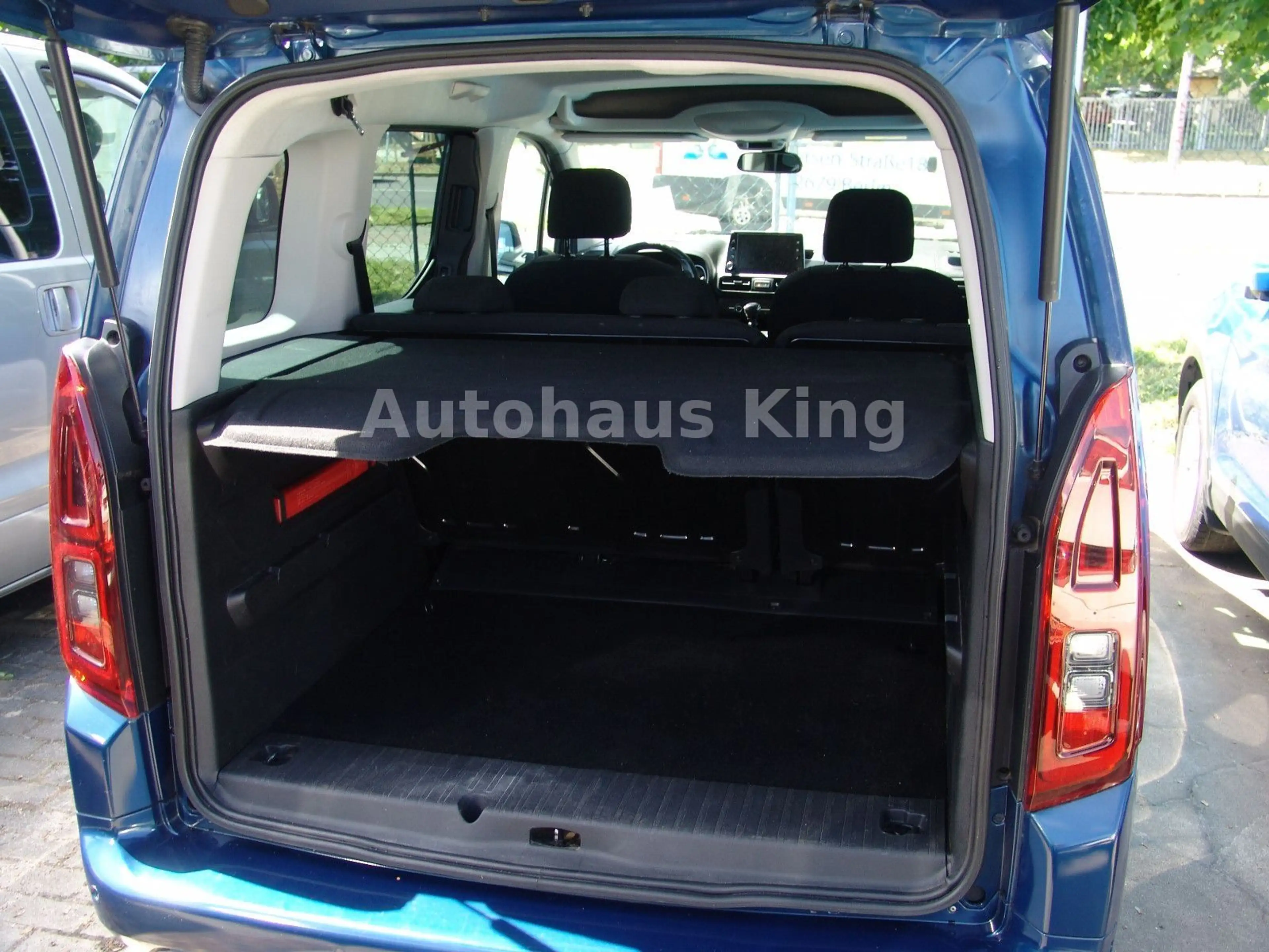 Opel Combo Life E Edition -NAVI/5Si/ — photo 12