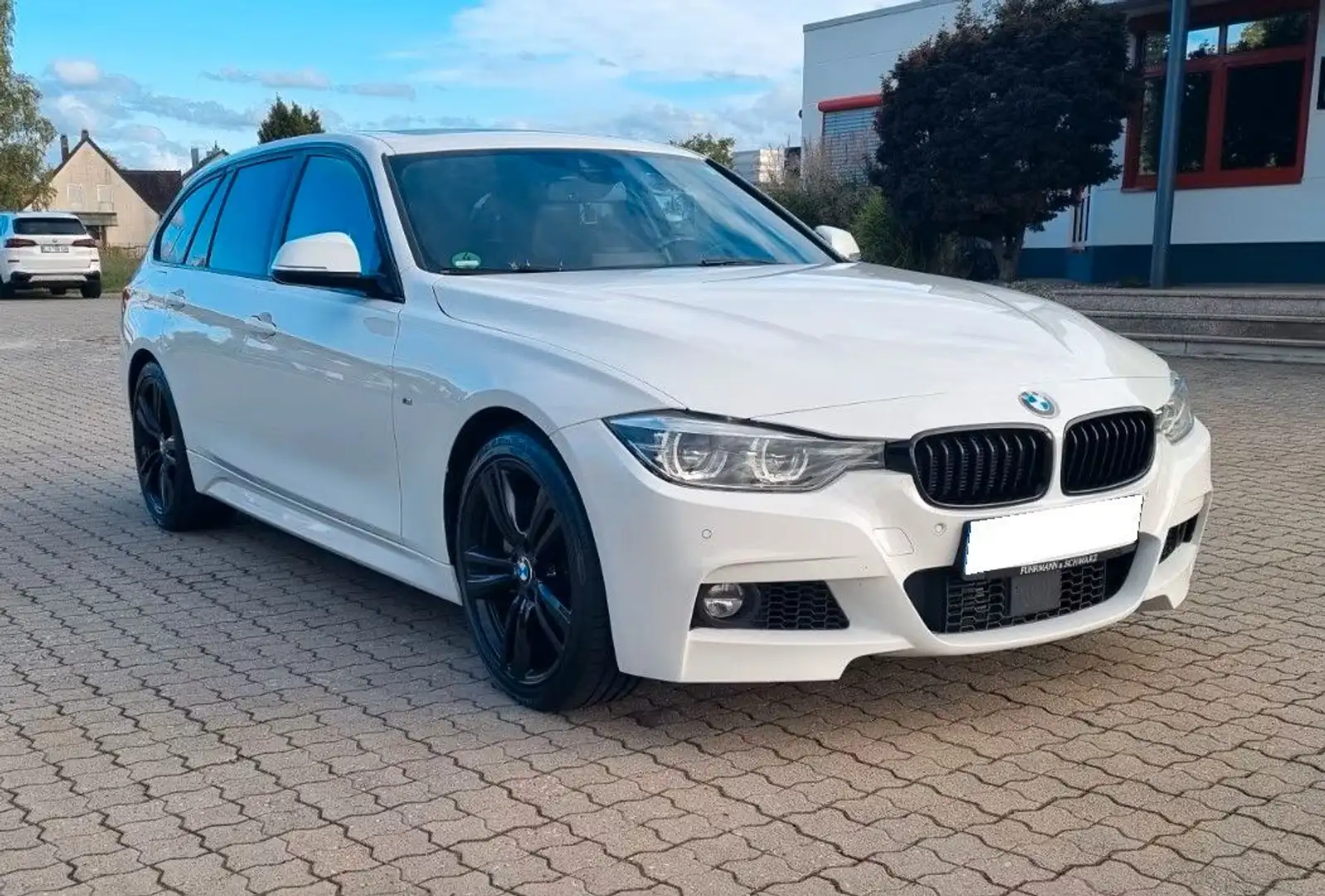 BMW 335 d xDrive M Sport Shadow Line Pano HUD H&K AHK Weiß - 2