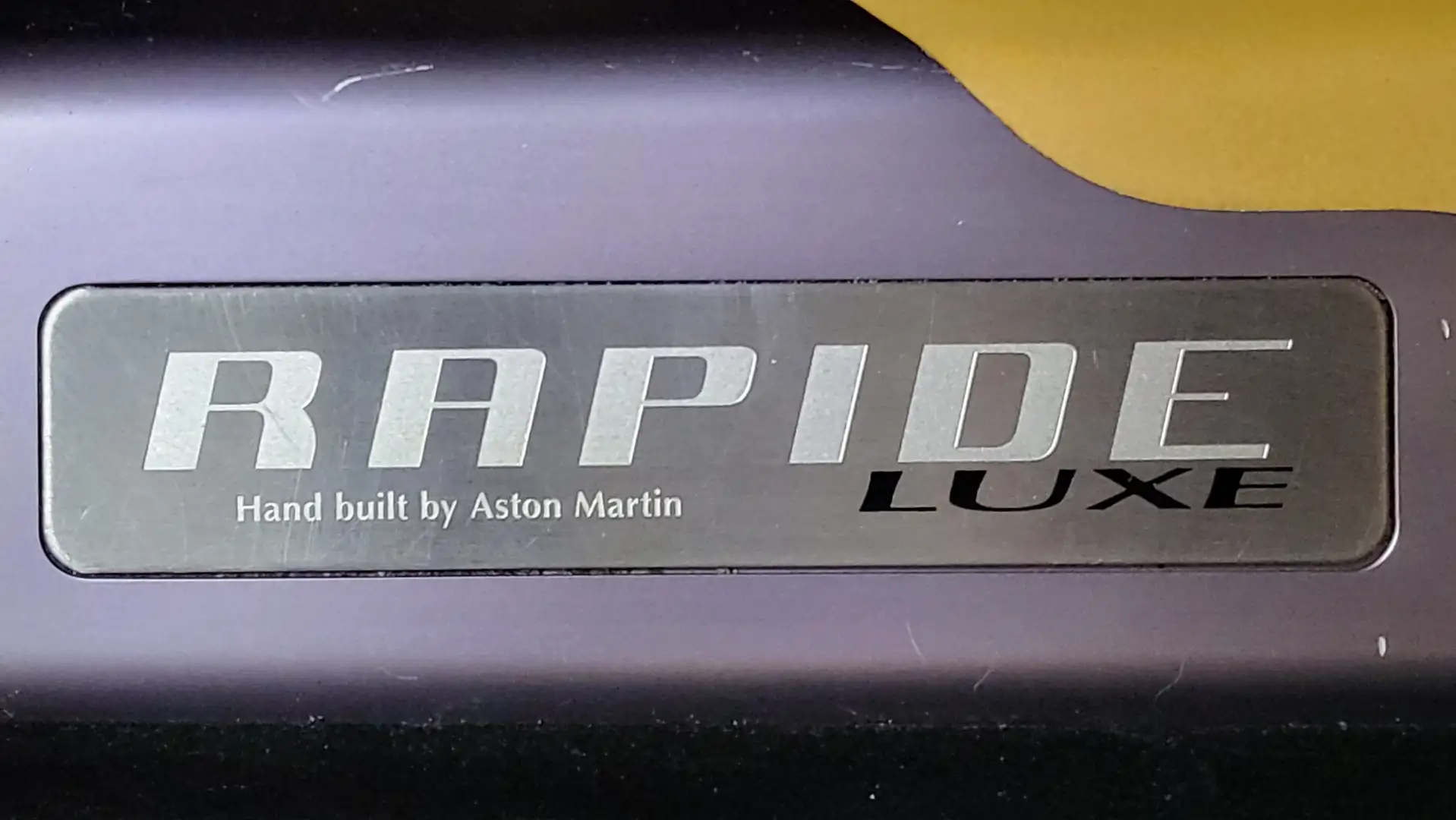Aston Martin Rapide V12 Sauger, seltene LUXE Ausstattg, (1von84), tadelloses FZ Schwarz - 1