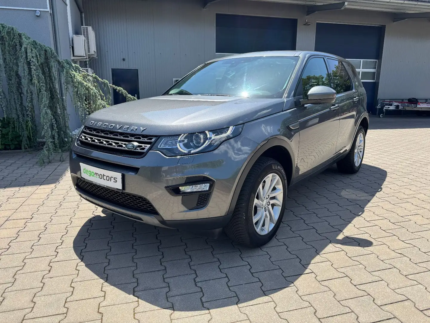 Land Rover Discovery Sport SE AWD Gris - 1