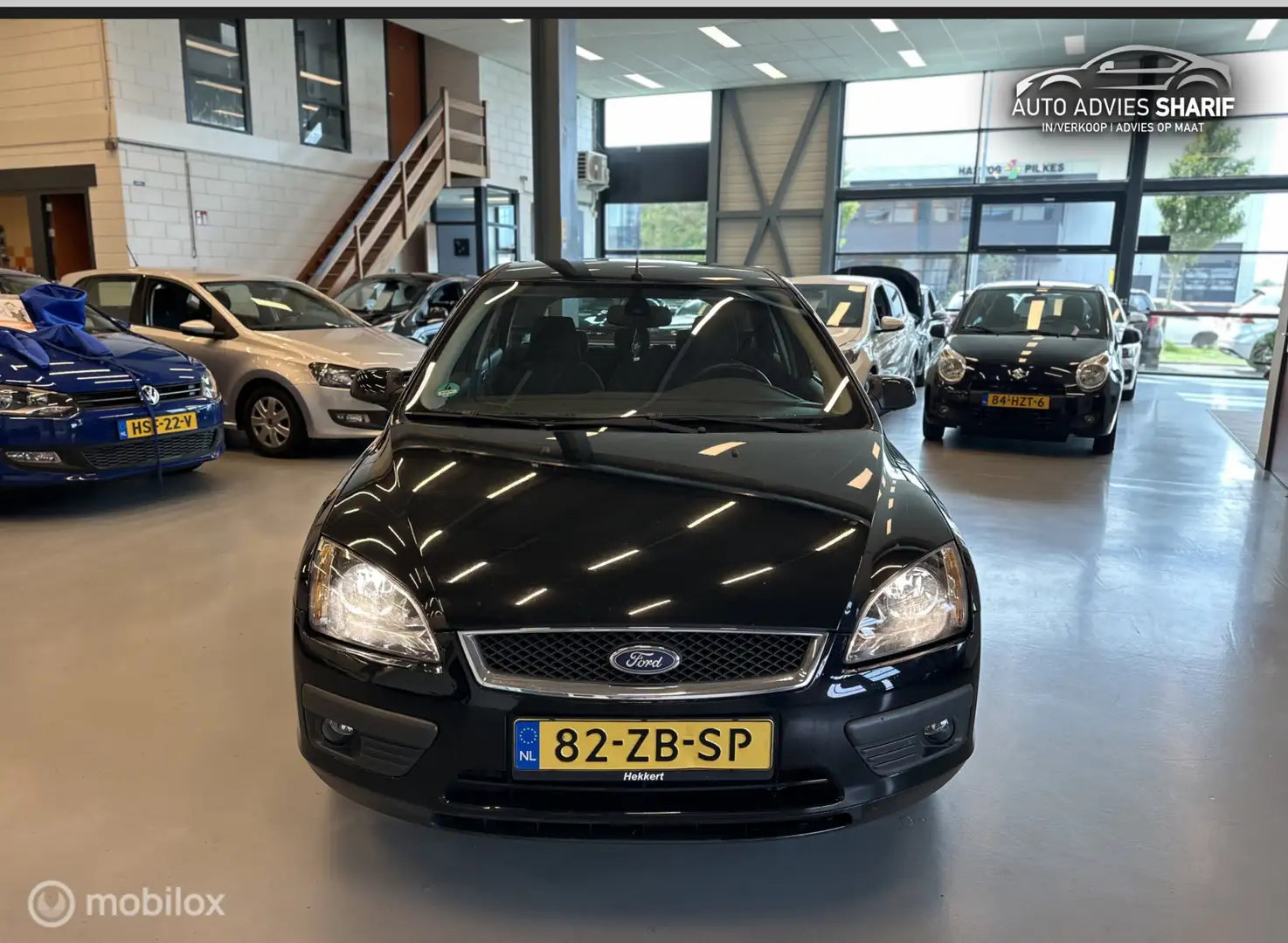 Ford Focus 1.6-16V Titanium Airco|PDC|St.verwarming|Trekhaak Negro - 2