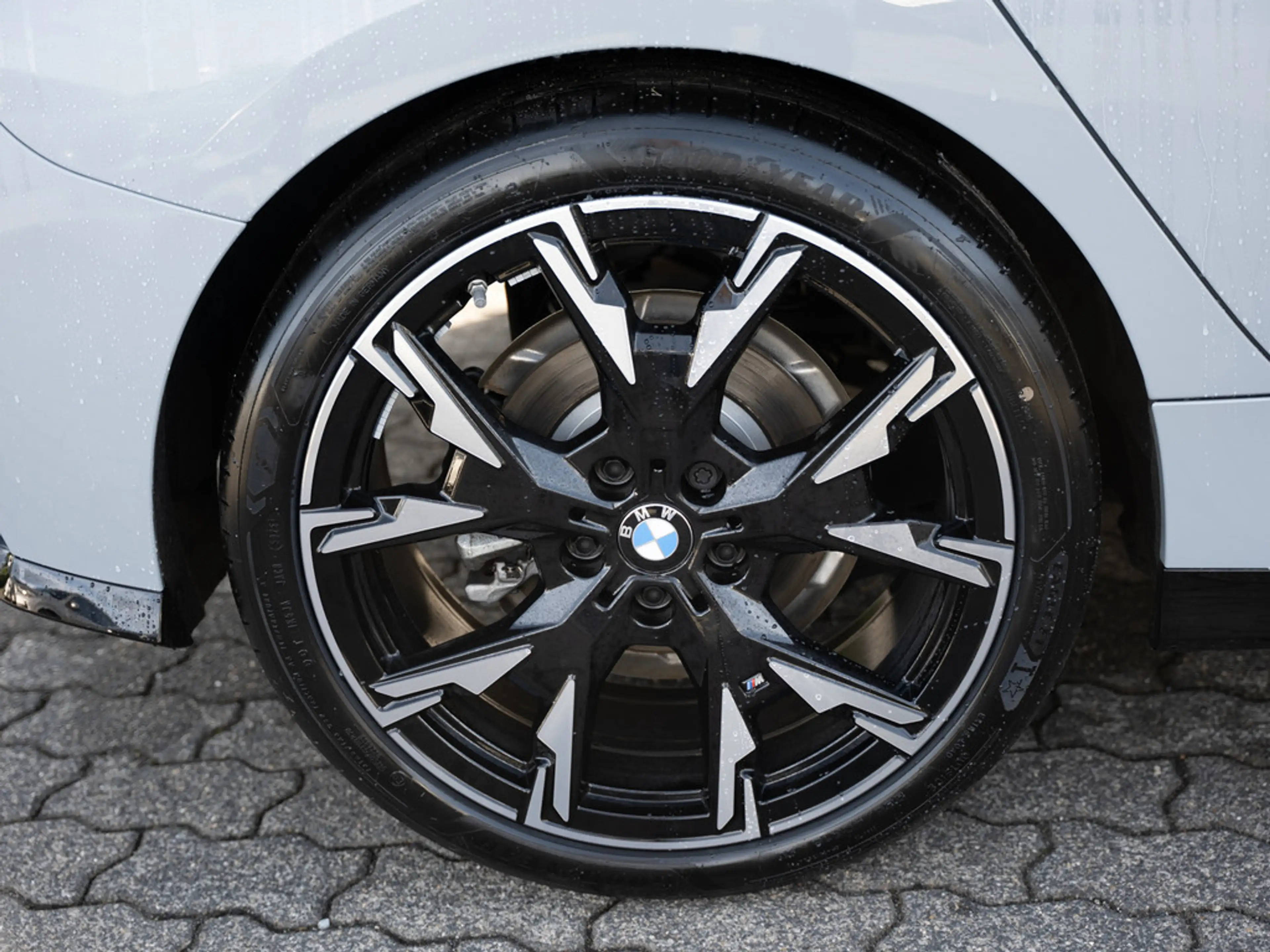 BMW 120 M-Sport PANO AHK HUD 360° LED ACC NAVI — photo 10
