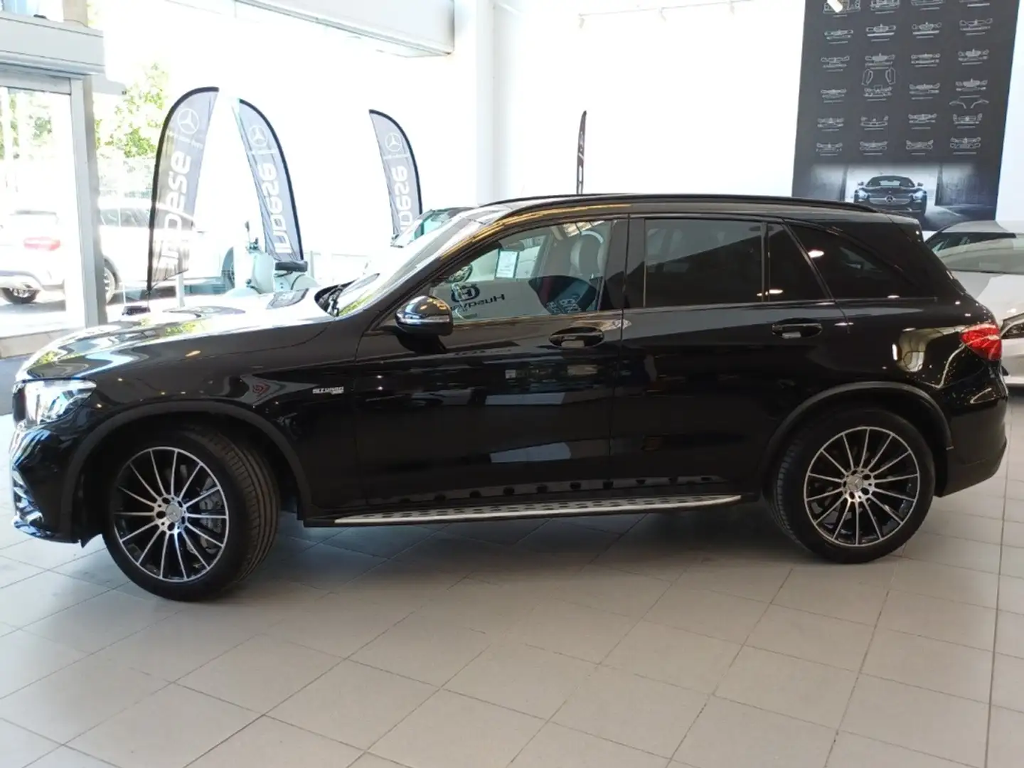 Mercedes-Benz GLC 43 AMG 4Matic Aut. Negro - 2
