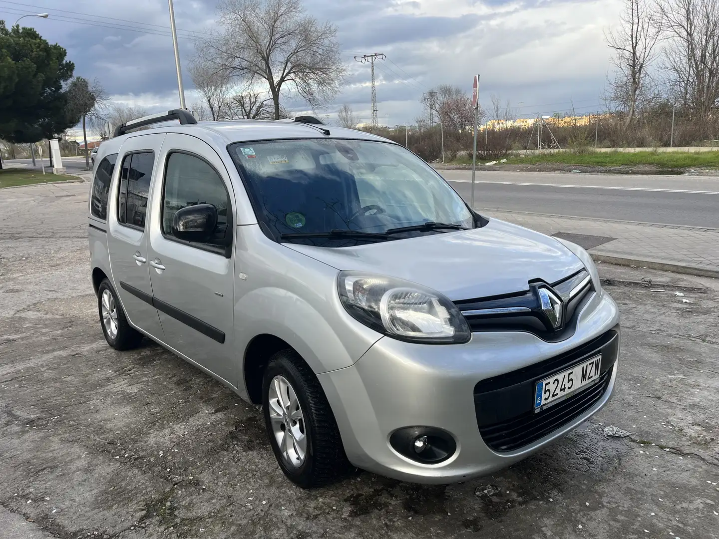 Renault Kangoo Fg. Maxi 1.5dCi Profesional 5pl. 80kW - 1