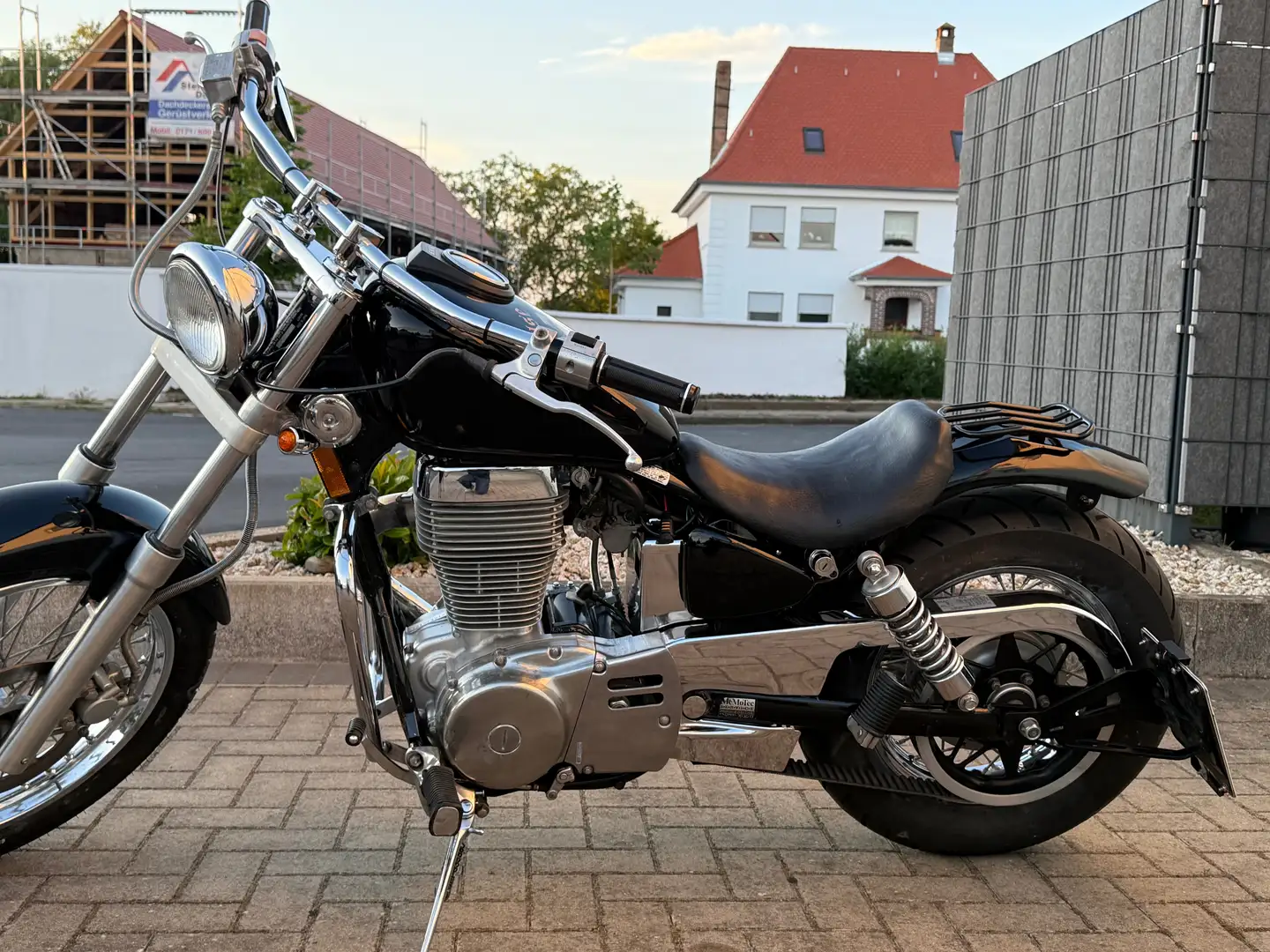 Suzuki LS 650 Negru - 1