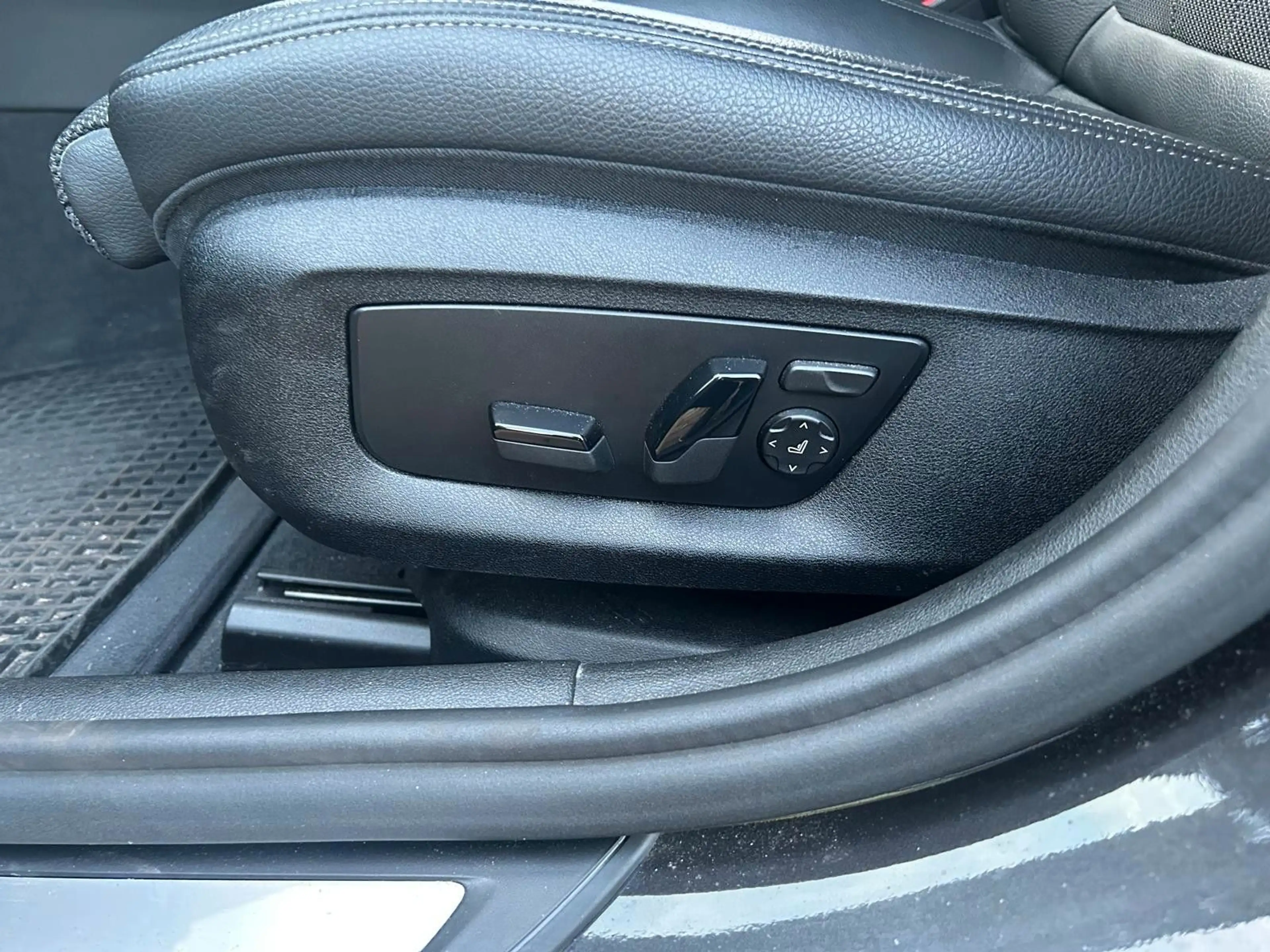 BMW 530 i xDrive Sport Line Fast Voll — photo 12