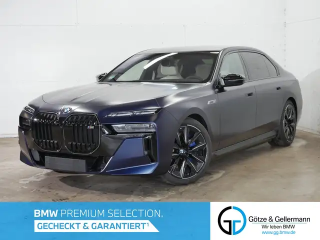 BMW i7