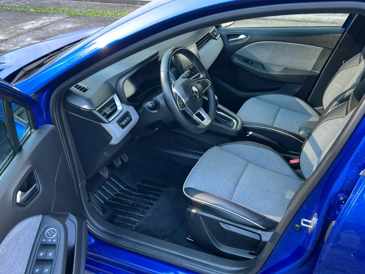 Renault Clio 1.0 TCE TECHNO 9
