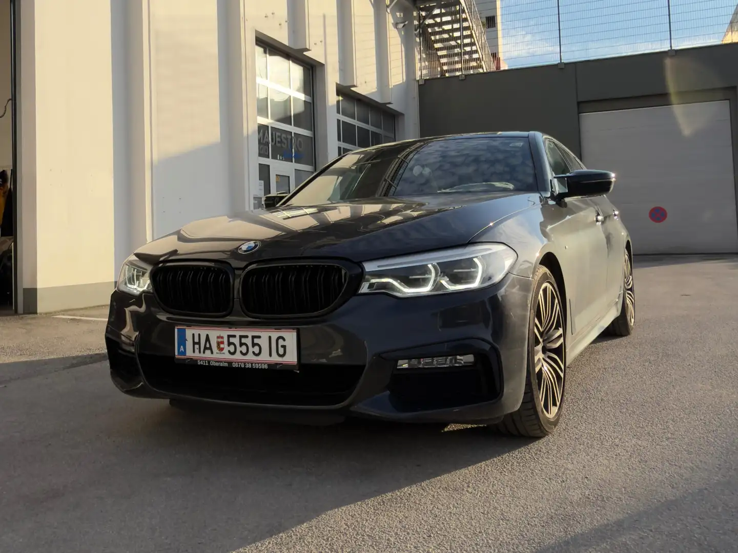 BMW 520 520 i M Sport Grau - 1