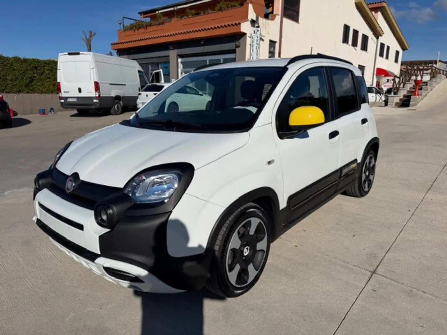 Fiat Panda Panda Cross 1.0 FireFly S&S Hybrid Wit - 1