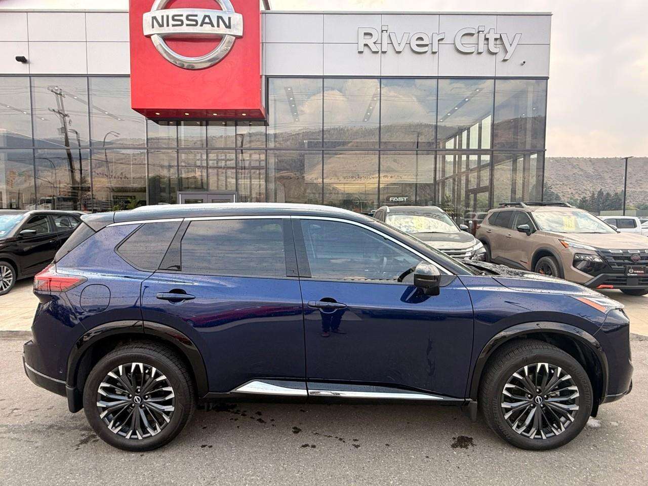 2025 Nissan Rogue Platinum — снимка 1