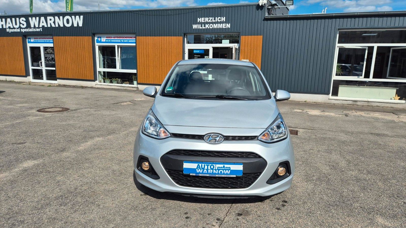 Hyundai i10 1.0 DCT FIFA World Cup Edition — photo 8