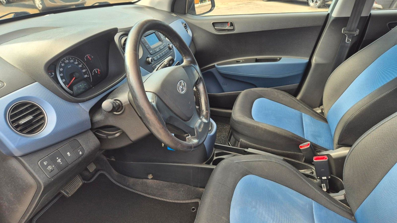 Hyundai i10 1.0 DCT FIFA World Cup Edition — photo 9