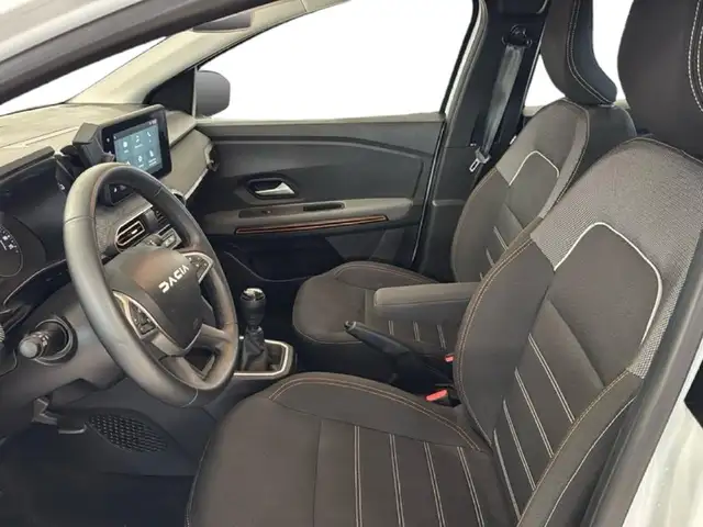 Dacia Sandero view 13