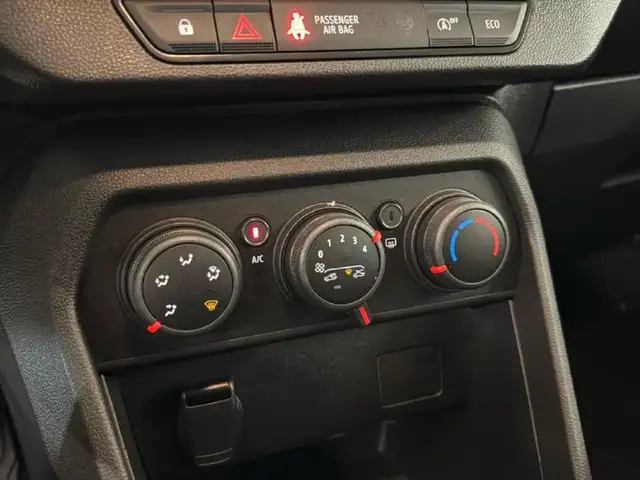 Dacia Sandero view 11